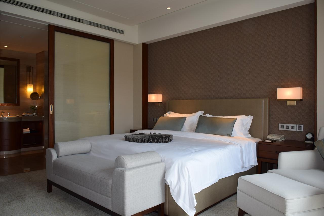 Zhongjian Yanqi Lake View Hotel Pekín Exterior foto