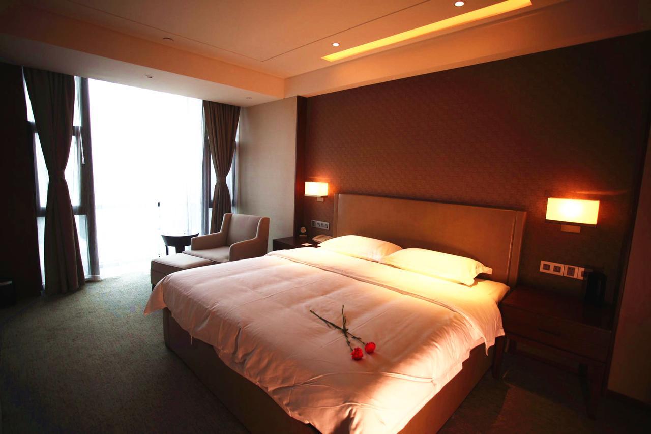 Zhongjian Yanqi Lake View Hotel Pekín Exterior foto