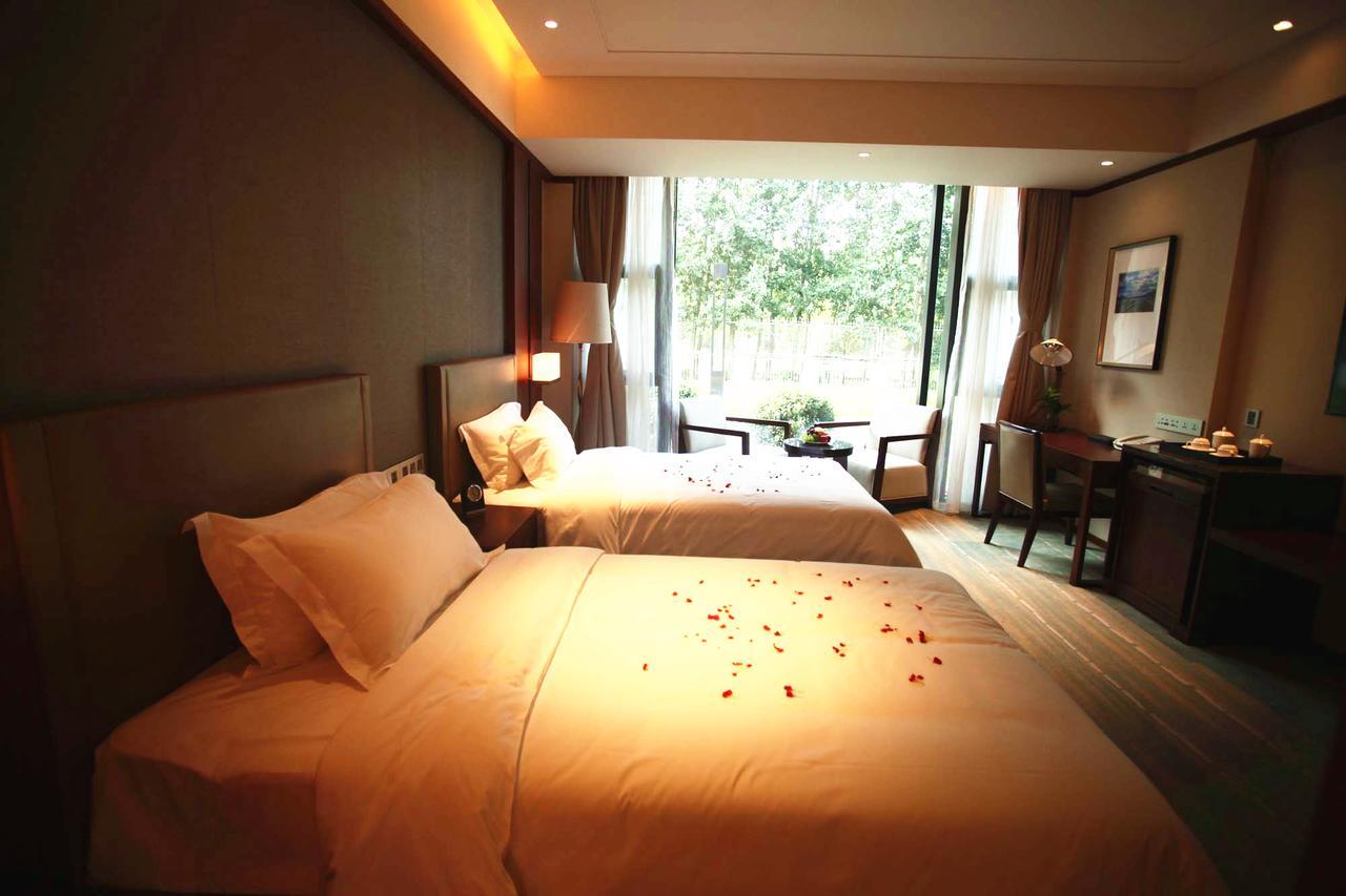 Zhongjian Yanqi Lake View Hotel Pekín Exterior foto