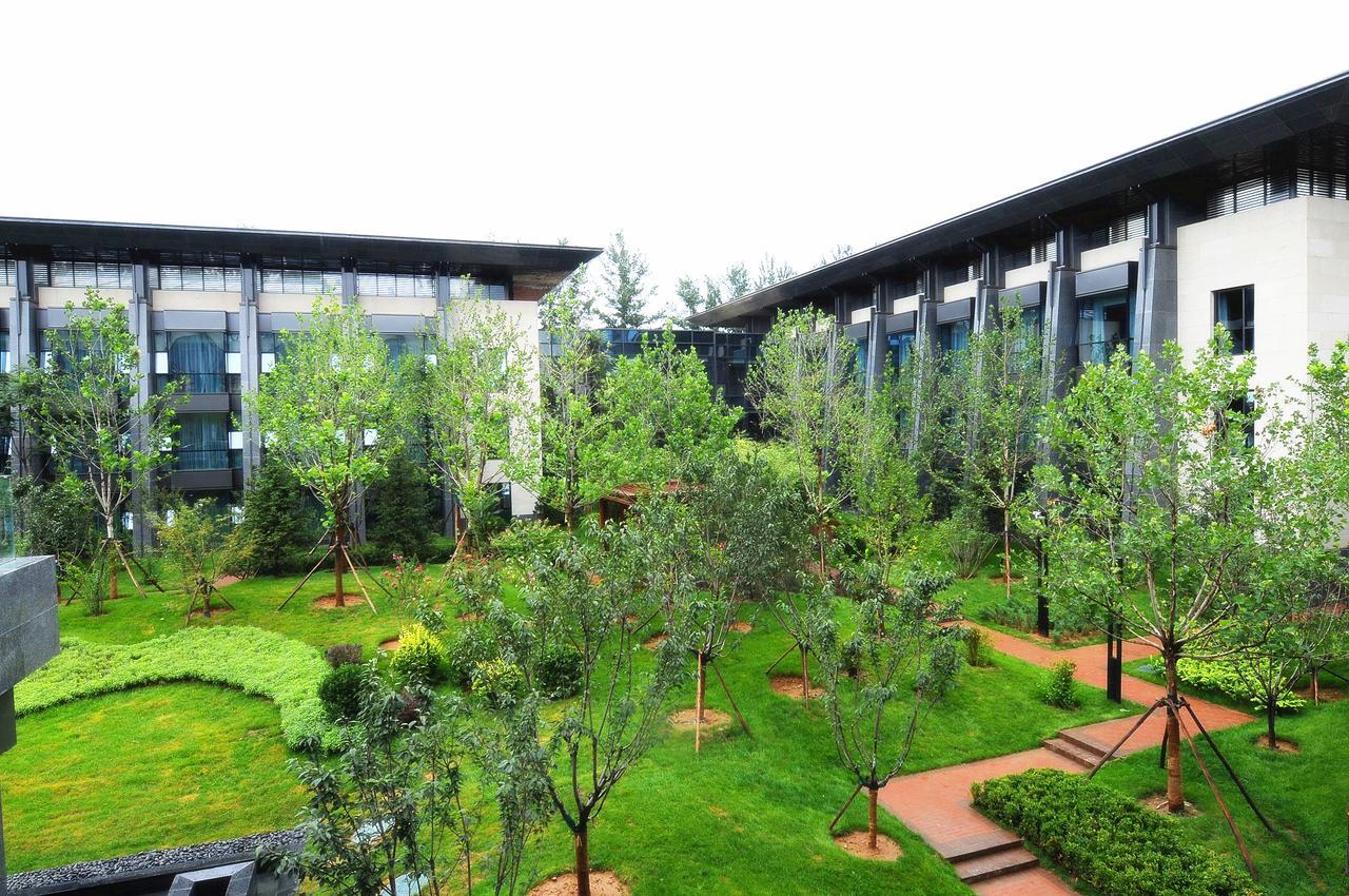 Zhongjian Yanqi Lake View Hotel Pekín Exterior foto
